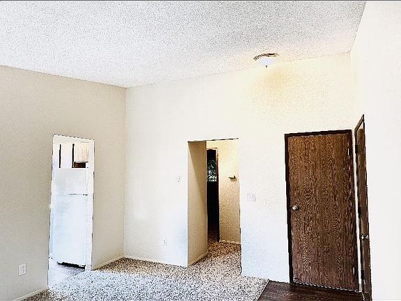 4th image of 13319 100th Ave NE APT 4