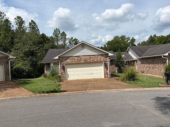2nd image of 229 Hillsboro Cir
