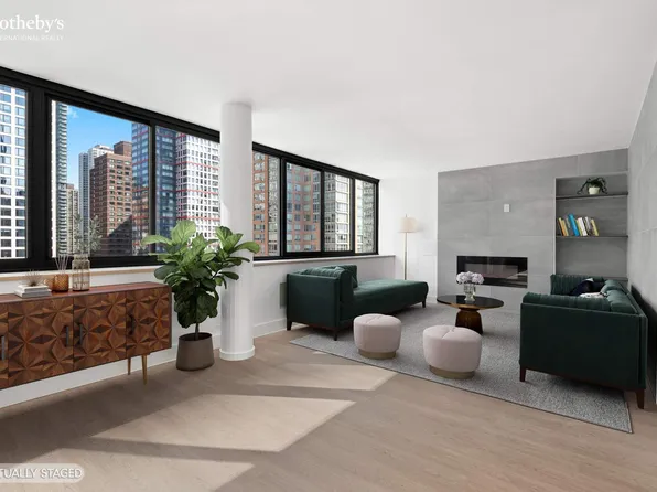 224 East 52nd Street image 3 of 23