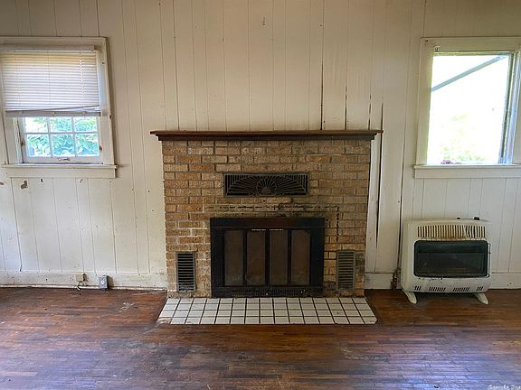 3rd image of 124 South Ave