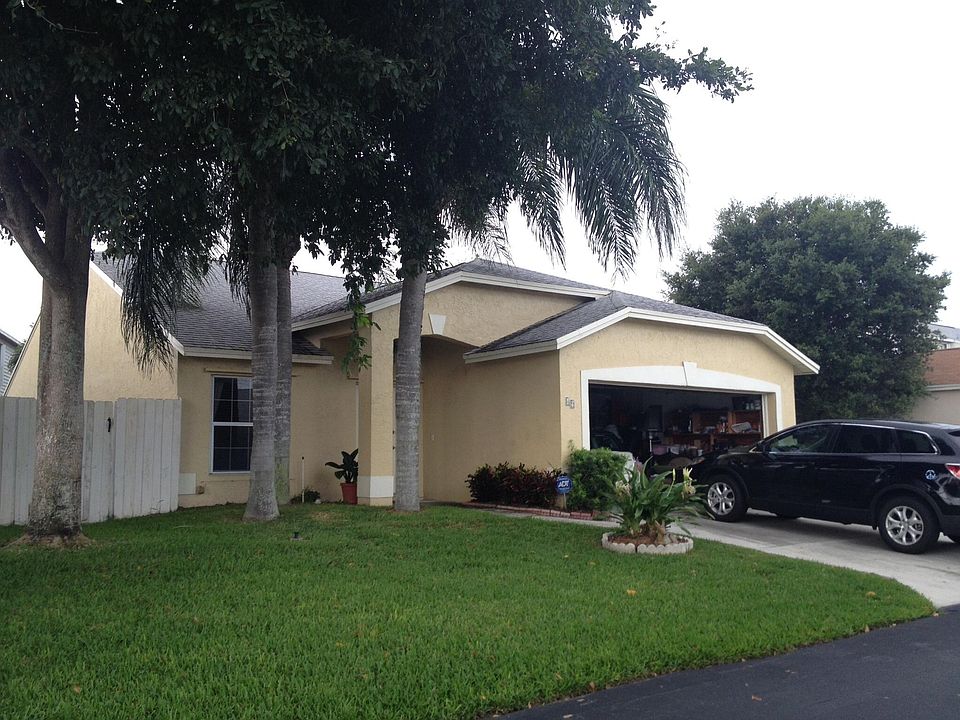 1st image of 49 Bentwater Cir