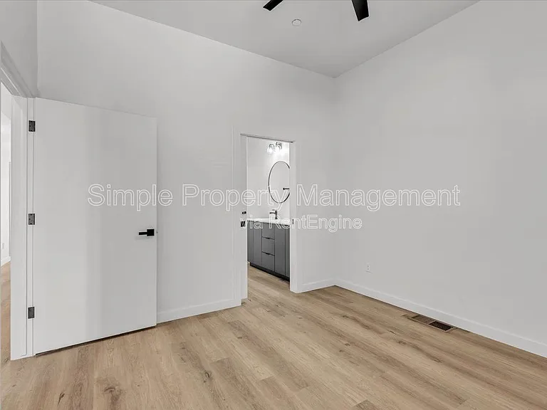 1625 NW 16th St #2 — Photo 11