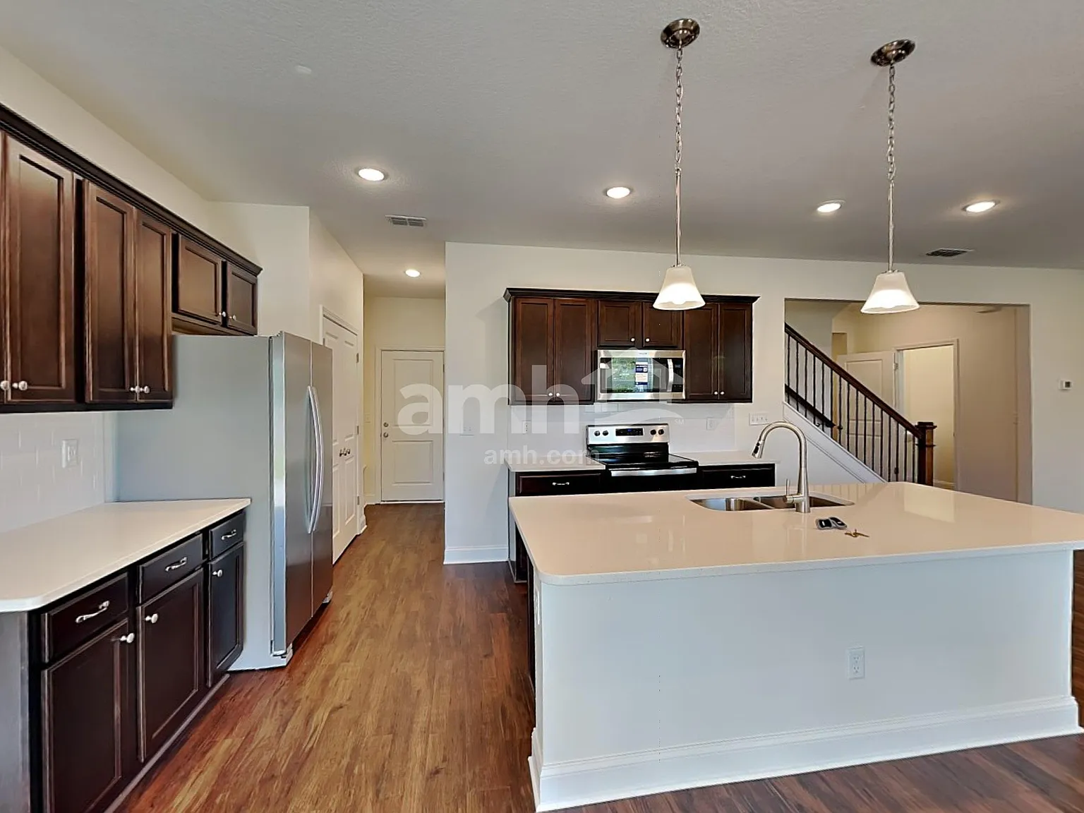 4 bed, 2.5 bath, 2098 sqft, $2,770 — Photo 4
