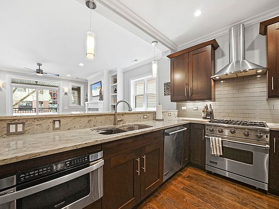 4th image of 886 W Lill Ave #2
