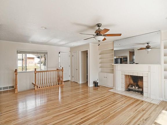 3rd image of 1344 E Downington Ave