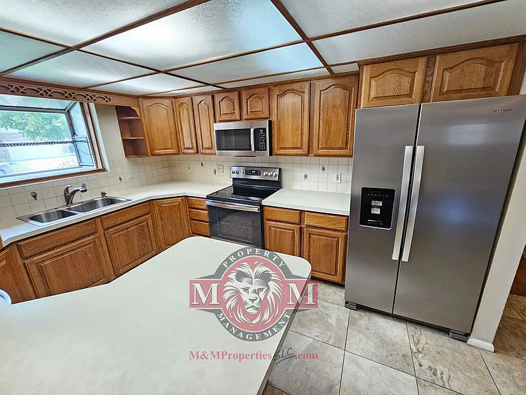 7059 S Brookhill Dr — Photo 6