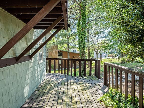4th image of 3295 Lanier Ln