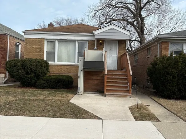 (undisclosed Address), Chicago, IL 60620