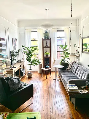 Rented by Nooklyn NYC LLC | media 18