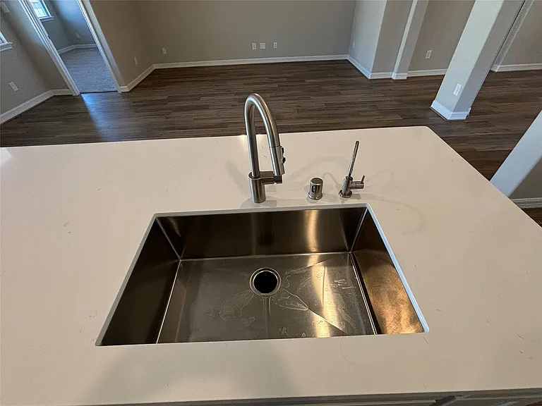2913 Cliff Ridge Ln — Photo 30
