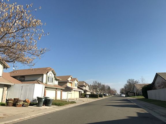 4th image of 3345 Alder Canyon Way