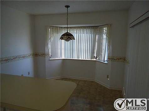 4th image of 769 SE Fallon Dr