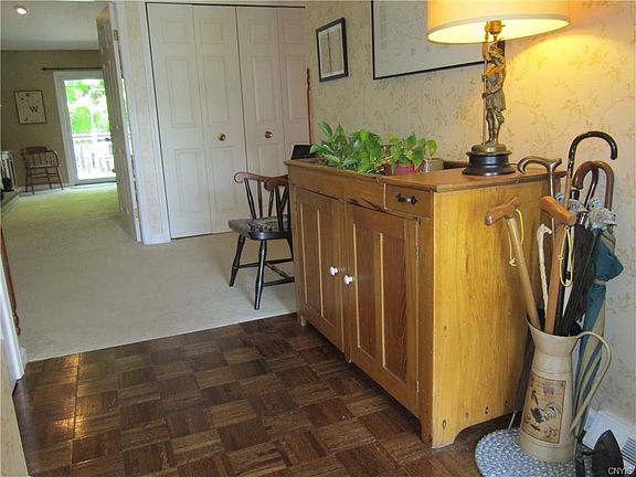 4th image of 701 Kimry Moor