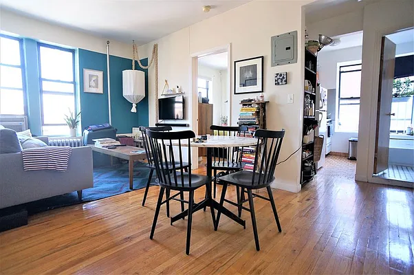 Rented by Bold New York | media 13