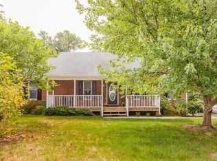 9062 Fayemont Dr, Mechanicsville, VA 23116
