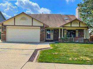 6730 Deer Bluff Dr, Dayton, OH 45424