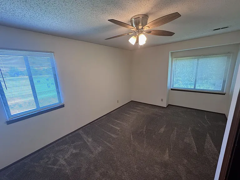 2539 Clayton Blvd — Photo 7