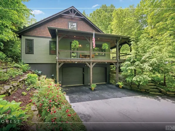 84 Chestnut Court, Sapphire, NC 28774