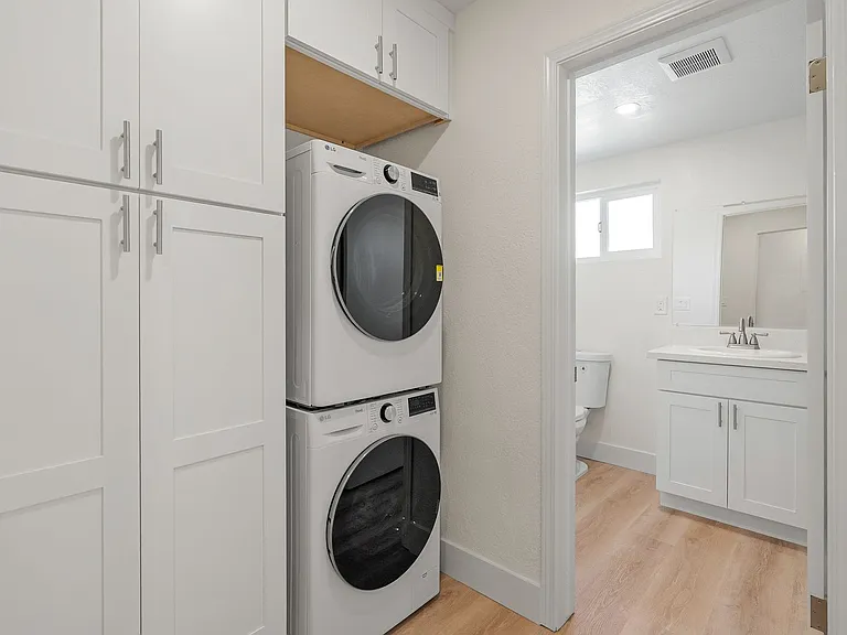 1622 Palm St - 2 Bedroom 2 Bath Fully Renovated: Move In Available Now | July 1st, 2026 Units Ava... — Photo 29