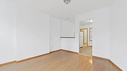 Rented by Ting's Brokerage