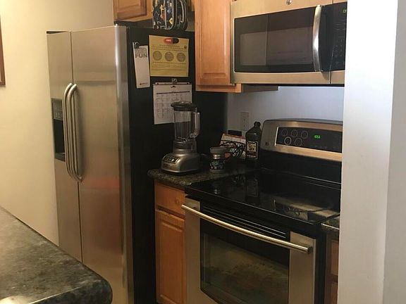3rd image of 3176 Summit Square Dr #4-C6