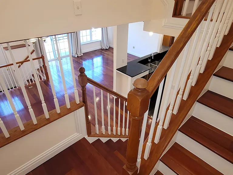 9 McMartin Ct — Photo 5
