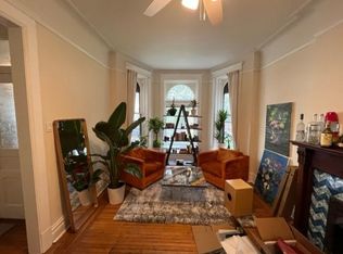 909 W Newport Ave APT 3, Chicago, IL 60657