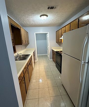 2nd image of 300 Freeport Dr