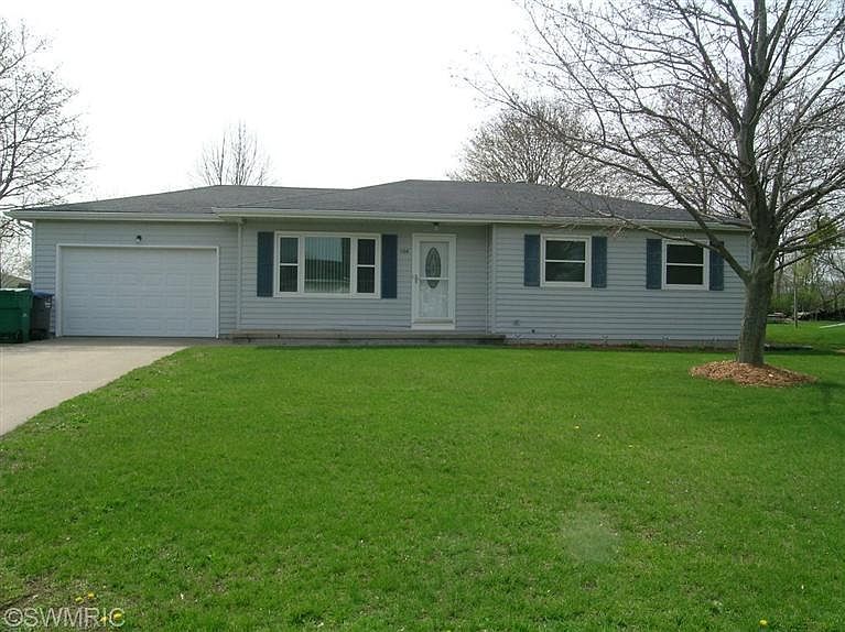 1st image of 1106 Greenlawn Dr