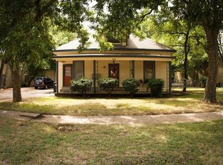 1113 N Locust St APT C, Denton, TX 76201