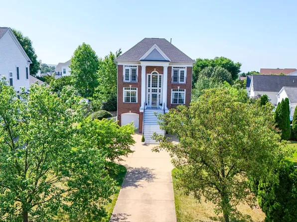 9029 Haywood Ave, Lorton, VA 22079