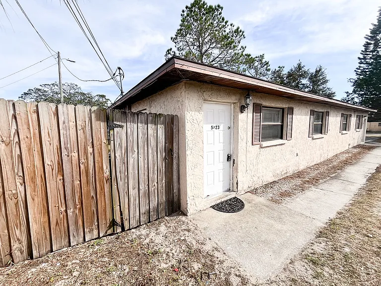 5723 Silver Spur Dr — Photo 13