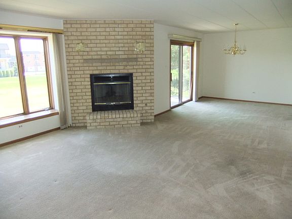 3rd image of 15705 S Deerfield Ct #1S