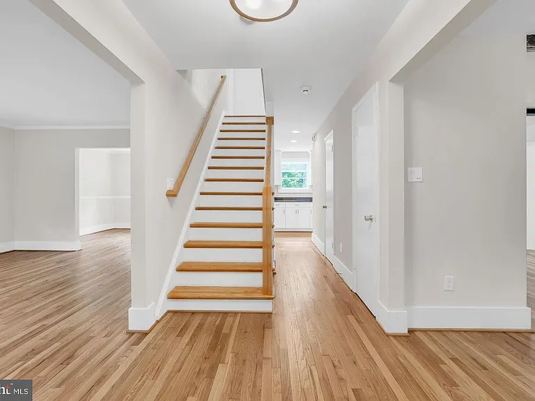 10911 Chandler Rd — Photo 5