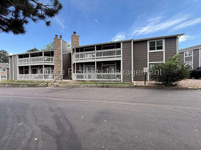 18094 E Ohio Ave #201 — Photo 17