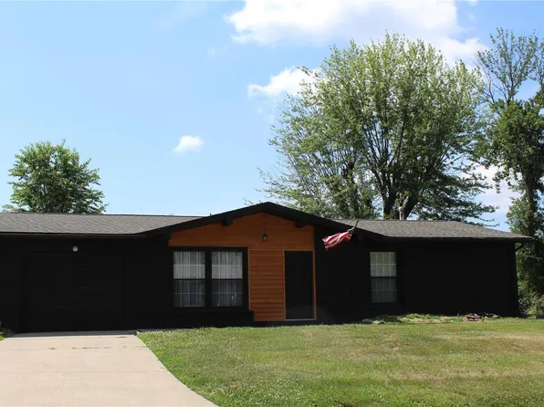 205 Mercury Dr, Godfrey, IL 62035