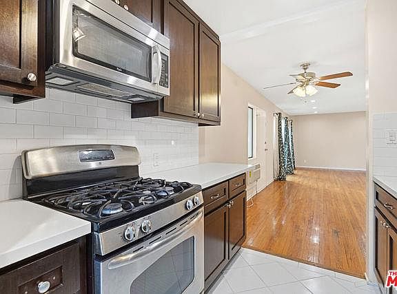 4th image of 840 S Bedford St