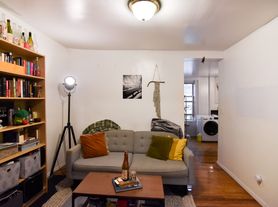 230 N 5th St