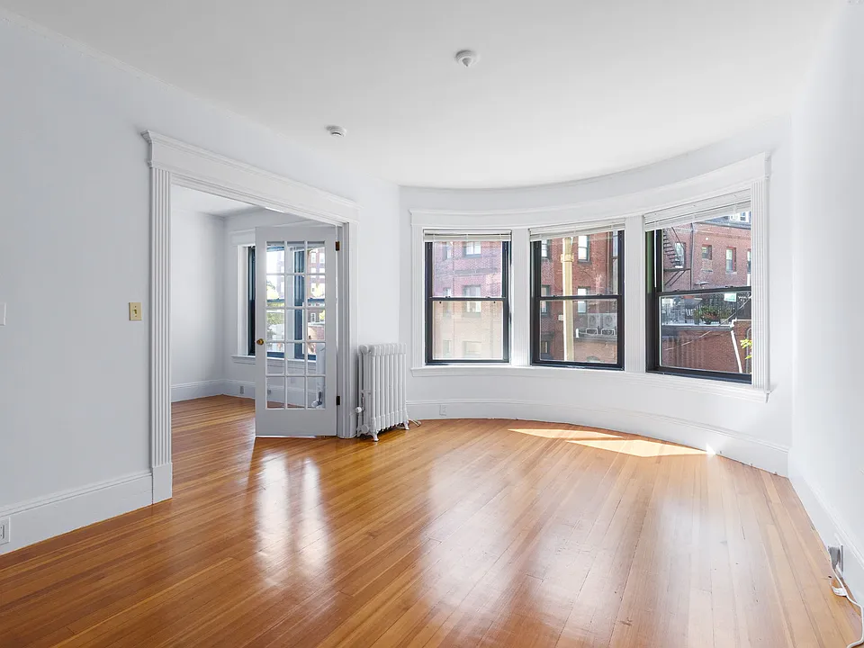 5 Winchester St #202