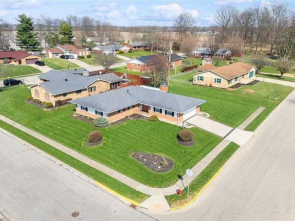 3rd image of 408 Mayfair Dr