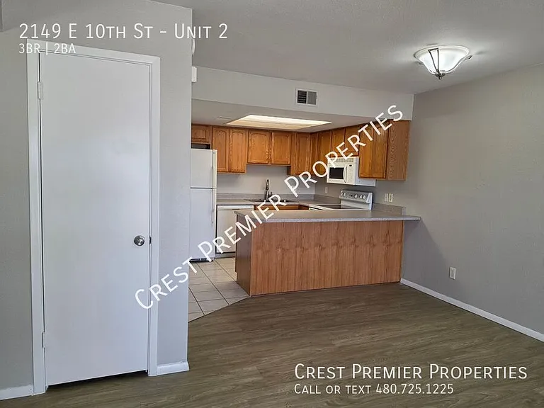 2149 E 10th St #2 — Photo 12