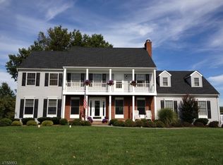 6 Squires Ln, Lebanon, NJ 08833