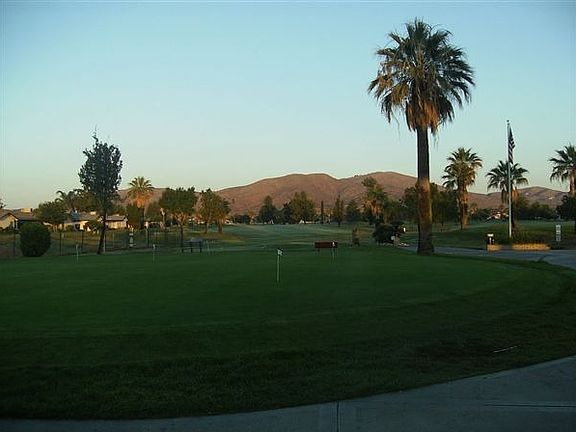 GOLF COURSE