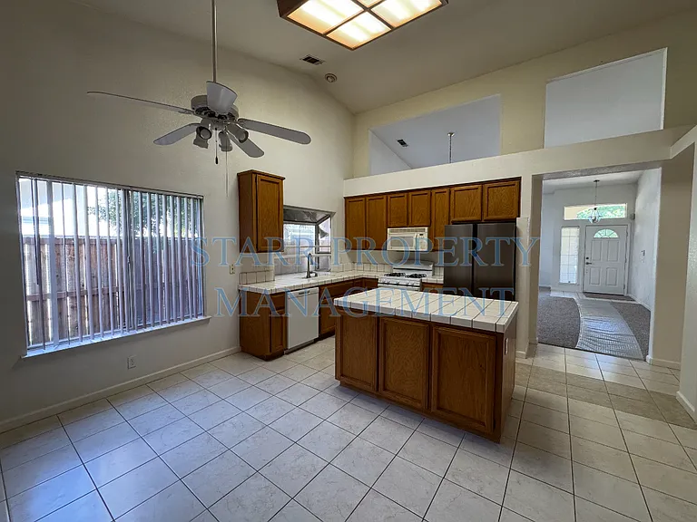 10086 River Falls Cir — Photo 5