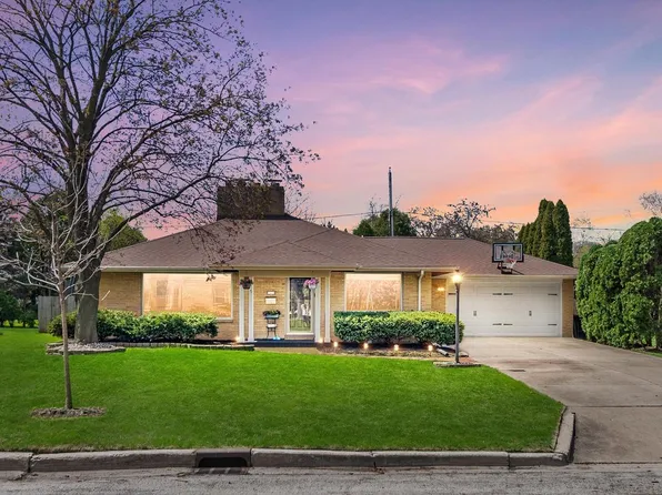 9933 West Argonne DRIVE, Wauwatosa, WI 53222
