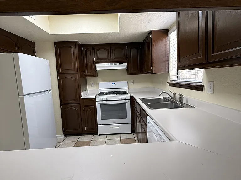 12000 Ivory Gate Way — Photo 13