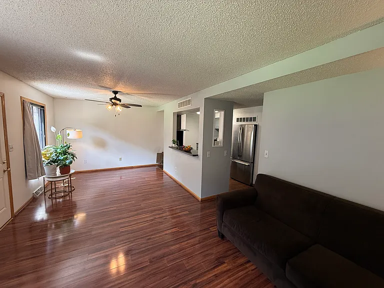 5118 Bel Aire Rd — Photo 2