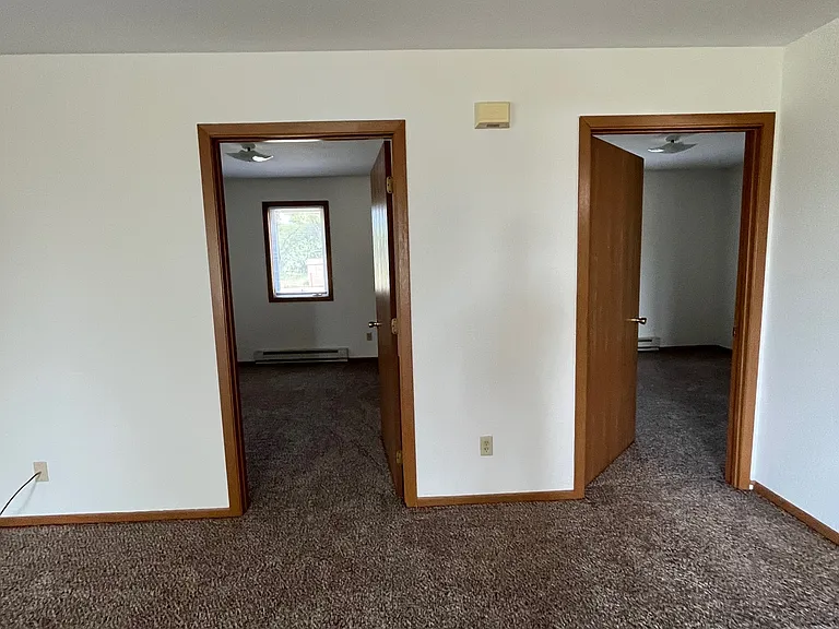 921-931 N Larson St #921 — Photo 14