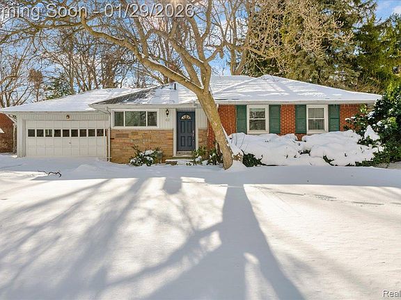 2nd image of 62 Barrington Rd