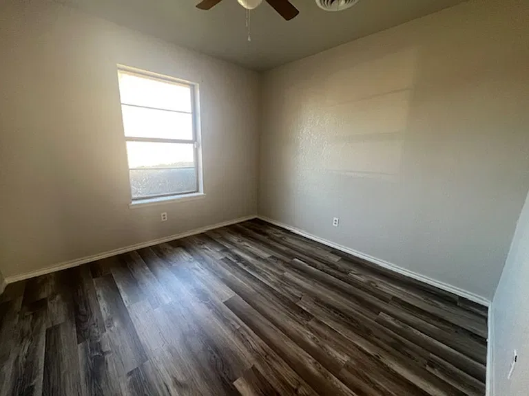 5325 Fairmont St — Photo 11